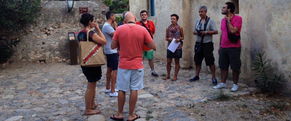 <h1>Guided Tours in the Castle</h1><h3>Discover the secrets of the Castle of Monemvasia! Learn about local history, art & culture by an experienced guide. Small tasting included. Tuesday to Sunday at 9.30 am & 6 pm.</h3>   